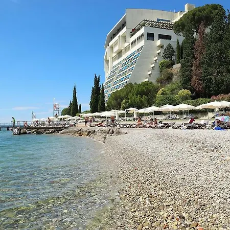 Apartament Maeli *